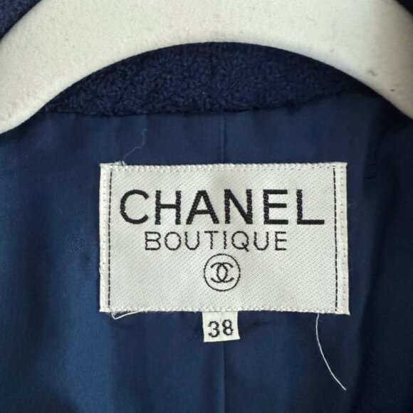 Authentic Vintage Chanel Jacket - Picture 2 of 9